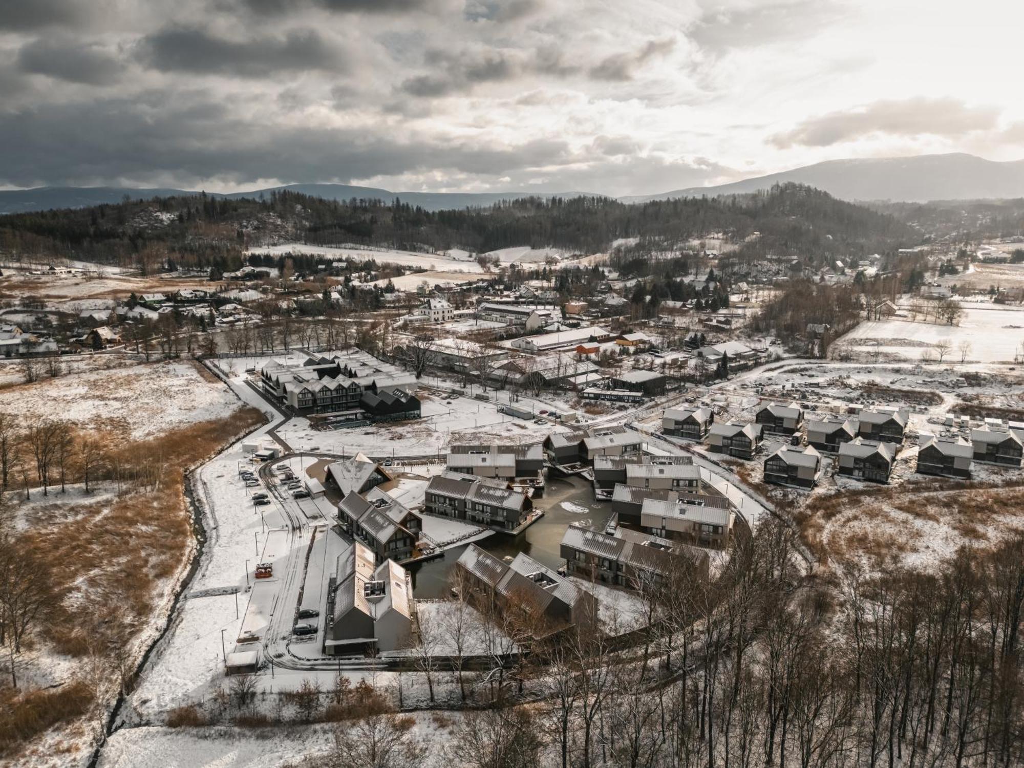 Termy Karkonosze Resort & Spa Jelenia Góra Екстериор снимка